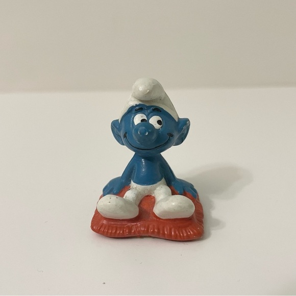Lot of 4 Smurf Figures Toys - Picture 2 of 16